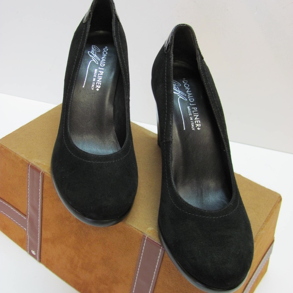 Donald J. Pliner Shoes - STYLING NEW DONALD J PLINER BLACK PUMPS